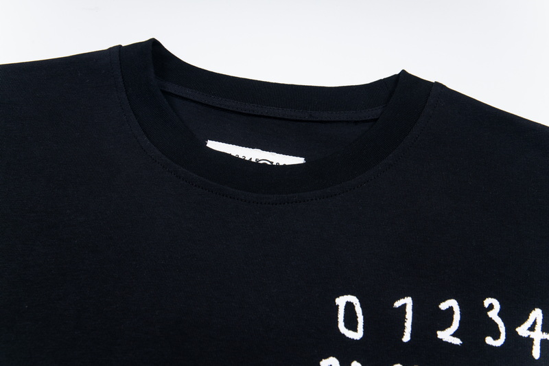 高版本MaisonMargiela/马吉拉 MM6数字印花短袖