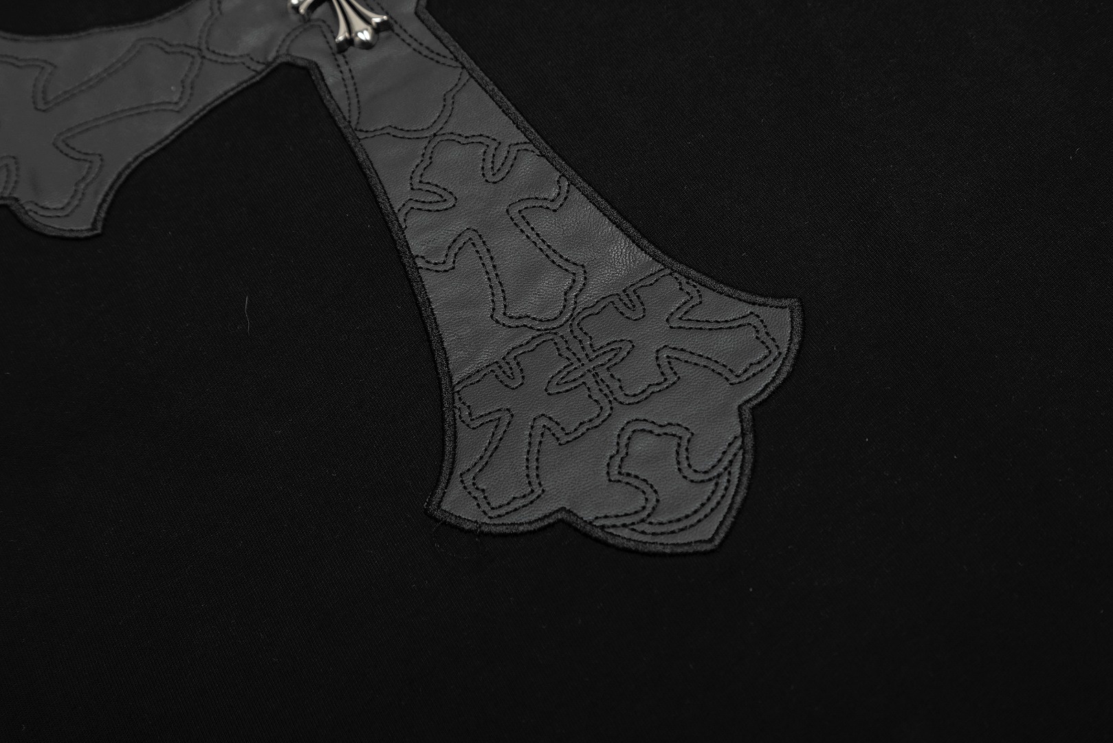 高版本Chrome Hearts克罗心 刺绣皮标马蹄十字短袖