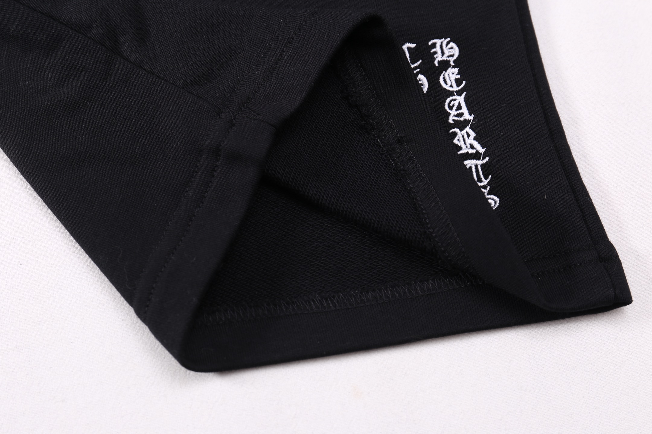 高版本Chrome Hearts克罗心 马蹄十字刺绣短裤-Chinese UA Cheap High Quatity Brand Clothes Bags handbags Sneakers wholesale wholesaler seller from China Factory suppliers Fashion Clothing Shoes best Quality Beautiful Price 高版本Chrome Hearts克罗心 马蹄十字刺绣短裤