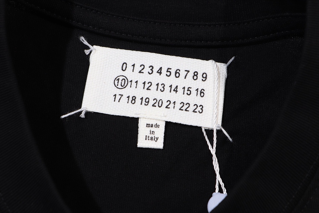 高版本MaisonMargiela/马吉拉 爱心字母短袖