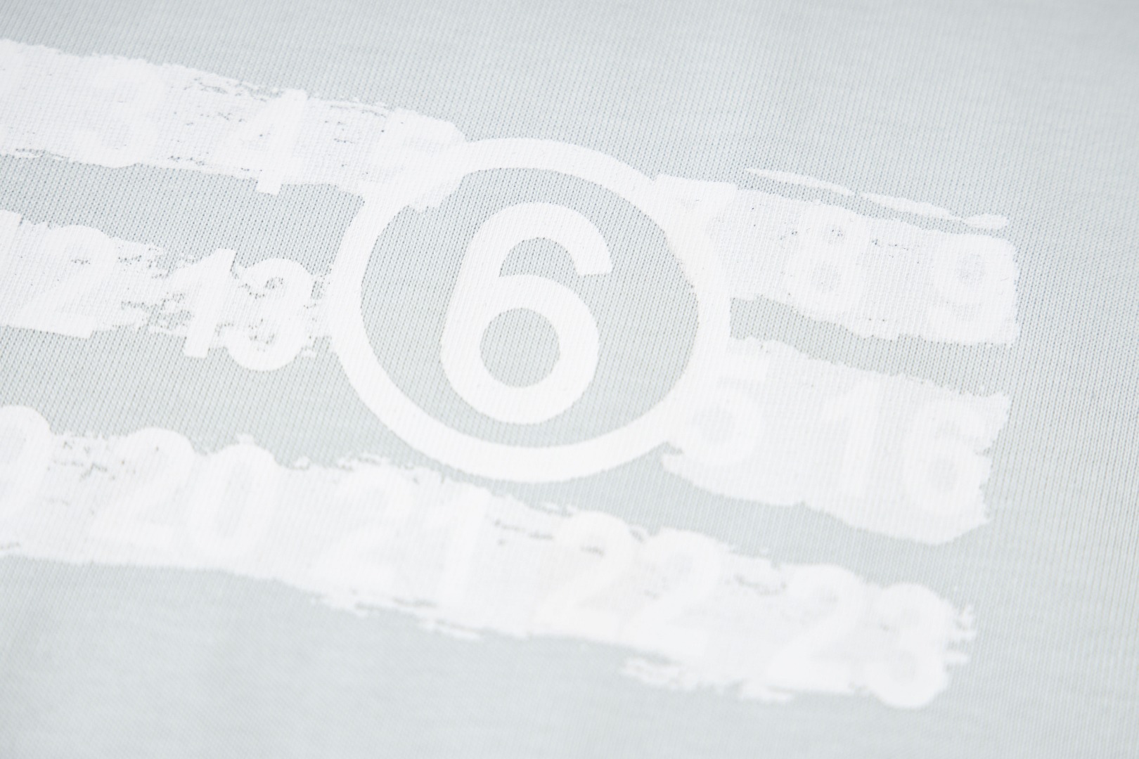 高版本MaisonMargiela/马吉拉 涂鸦数字印花短袖-Chinese UA Cheap High Quatity Brand Clothes Bags handbags Sneakers wholesale wholesaler seller from China Factory suppliers Fashion Clothing Shoes best Quality Beautiful Price 高版本MaisonMargiela/马吉拉 涂鸦数字印花短袖