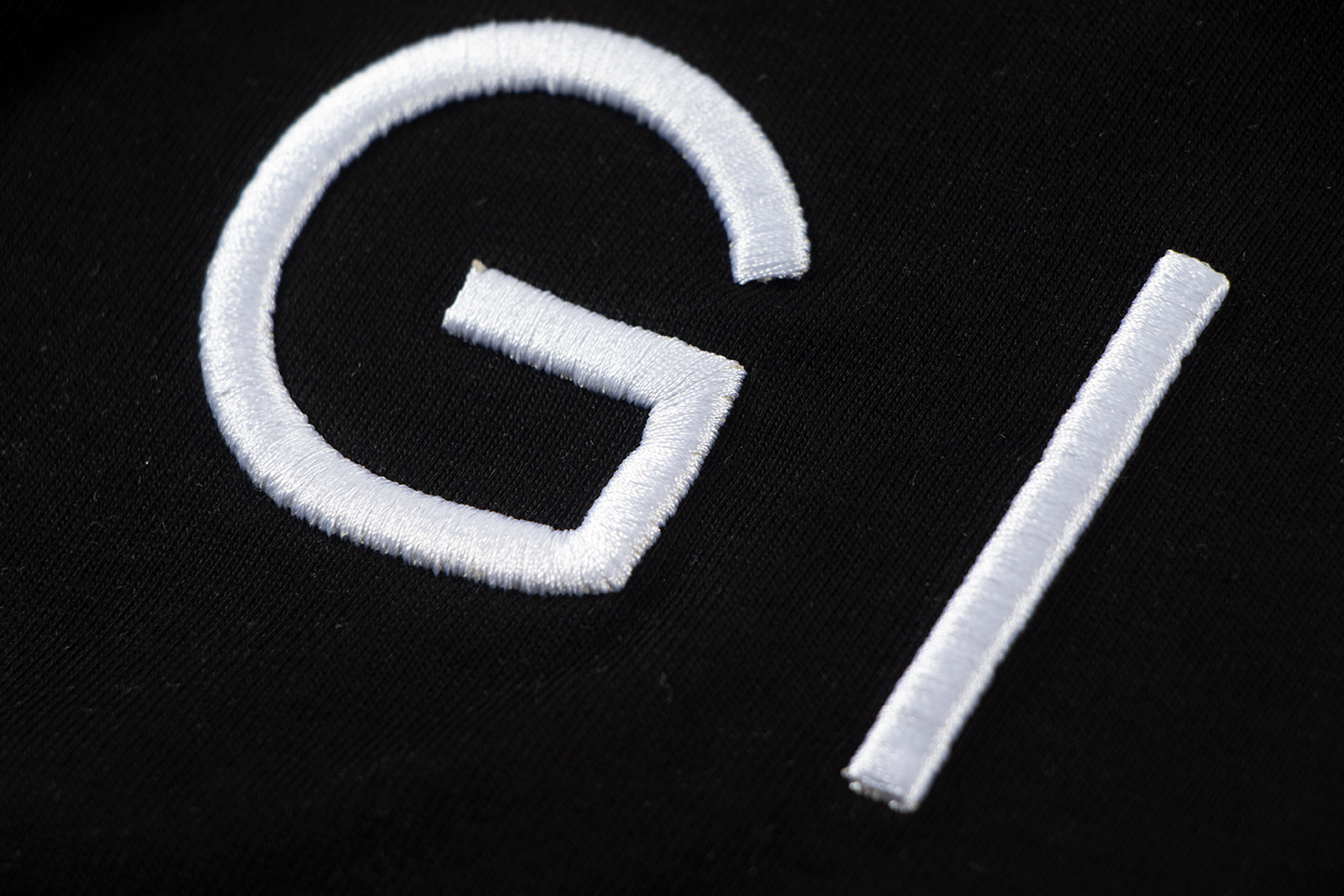 高版本Givenchy/纪梵希 重工刺绣短袖-Chinese UA Cheap High Quatity Brand Clothes Bags handbags Sneakers wholesale wholesaler seller from China Factory suppliers Fashion Clothing Shoes best Quality Beautiful Price 高版本Givenchy/纪梵希 重工刺绣短袖