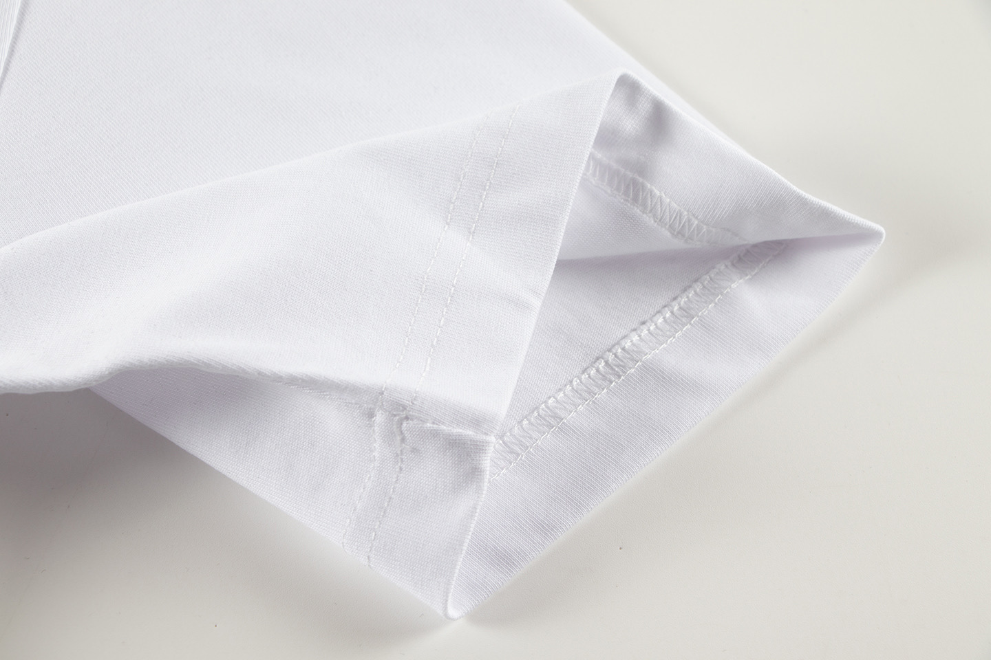 高版本BALENCIAGA/巴黎世家 x安德玛联名款重工刺绣字母短袖T恤 前后刺绣-Chinese UA Cheap High Quatity Brand Clothes Bags handbags Sneakers wholesale wholesaler seller from China Factory suppliers Fashion Clothing Shoes best Quality Beautiful Price 高版本BALENCIAGA/巴黎世家 x安德玛联名款重工刺绣字母短袖T恤 前后刺绣