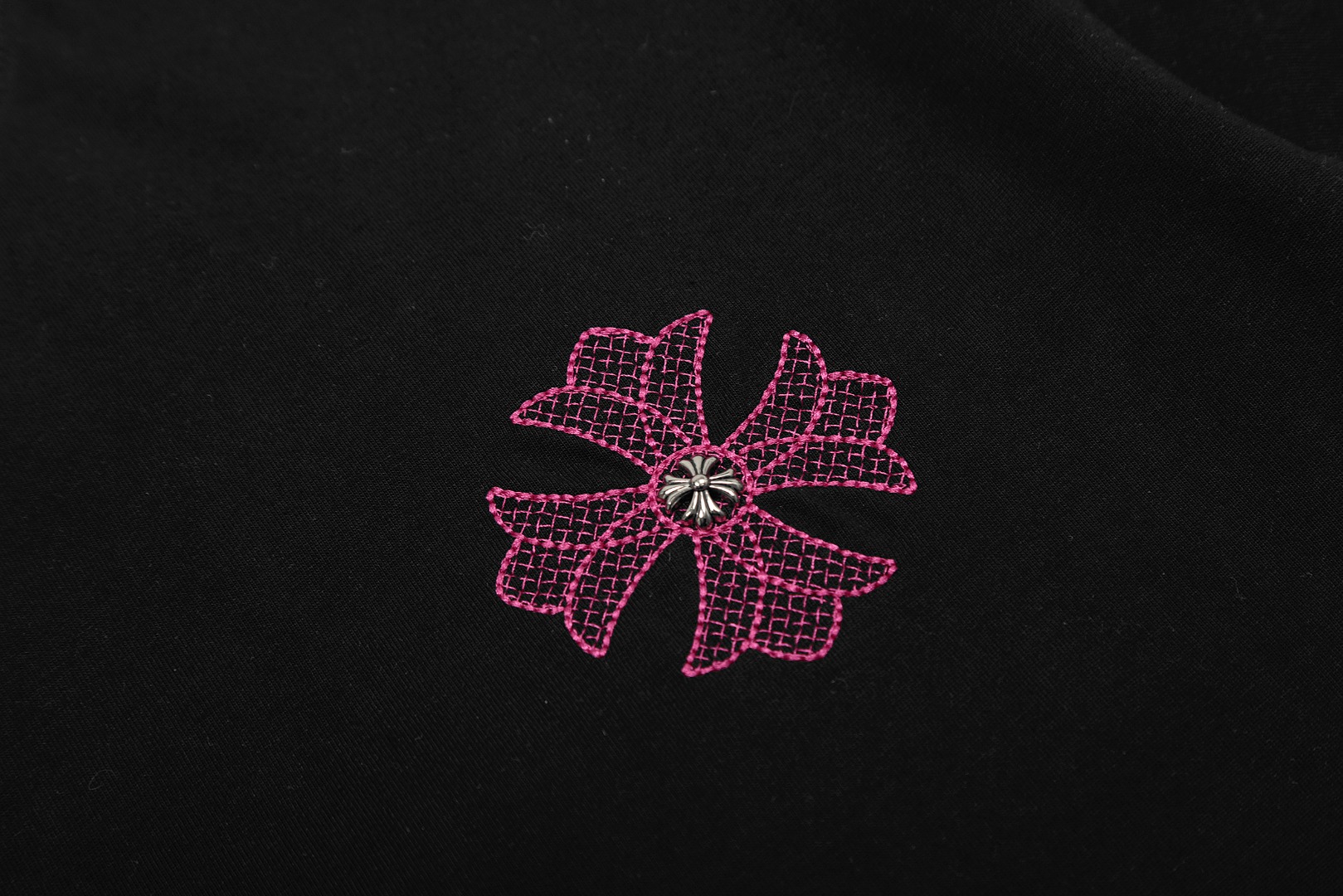 高版本Chrome Hearts克罗心 网格刺绣刺绣短袖-Chinese UA Cheap High Quatity Brand Clothes Bags handbags Sneakers wholesale wholesaler seller from China Factory suppliers Fashion Clothing Shoes best Quality Beautiful Price 高版本Chrome Hearts克罗心 网格刺绣刺绣短袖