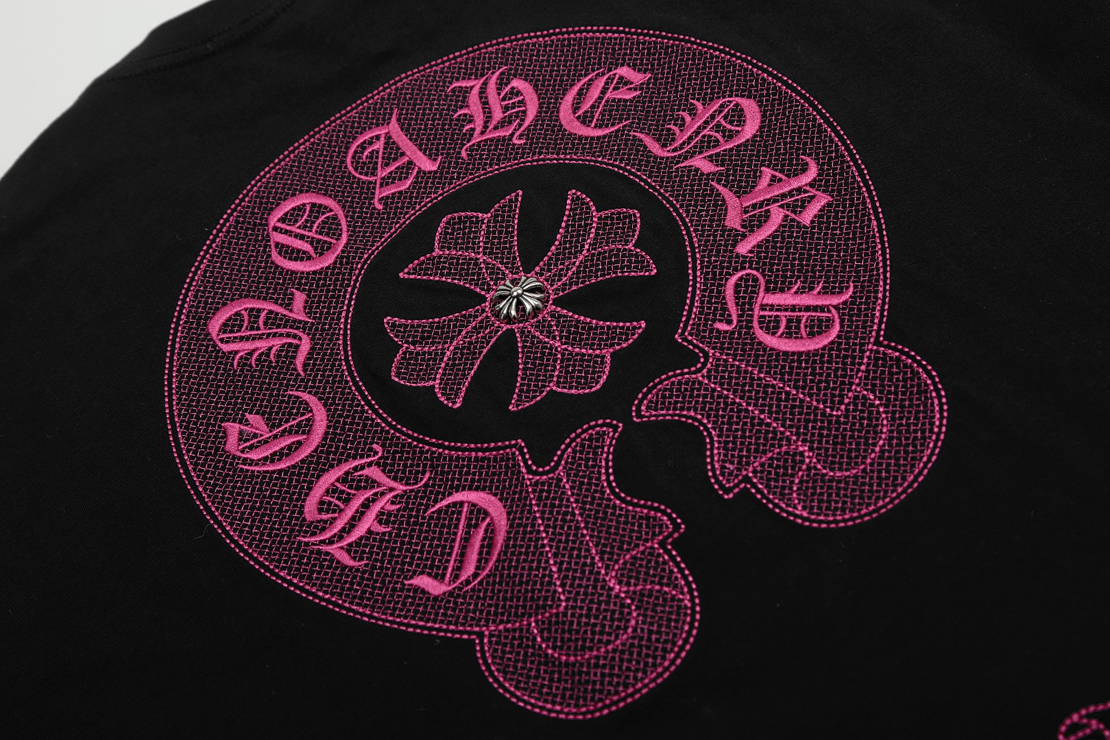 高版本Chrome Hearts克罗心 网格刺绣刺绣短袖-Chinese UA Cheap High Quatity Brand Clothes Bags handbags Sneakers wholesale wholesaler seller from China Factory suppliers Fashion Clothing Shoes best Quality Beautiful Price 高版本Chrome Hearts克罗心 网格刺绣刺绣短袖