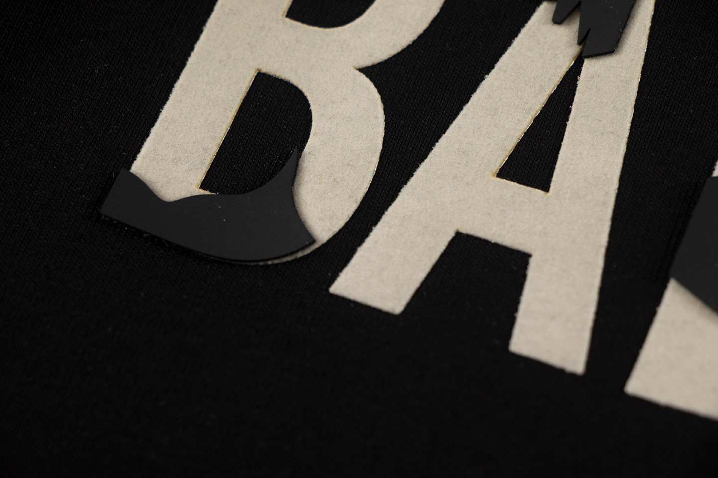 高版本BALENCIGA巴黎世家 植绒字母印花短袖 水洗黑