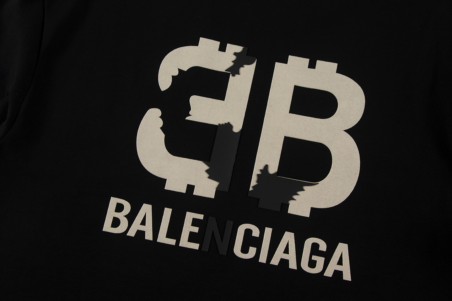 高版本BALENCIGA巴黎世家 植绒字母印花短袖 水洗黑