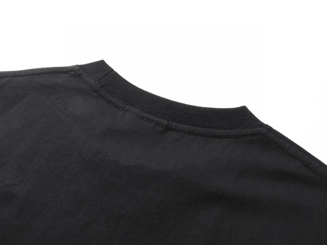 高版本BALENCIAGA/巴黎世家 25ss龟裂字母印花短袖T恤