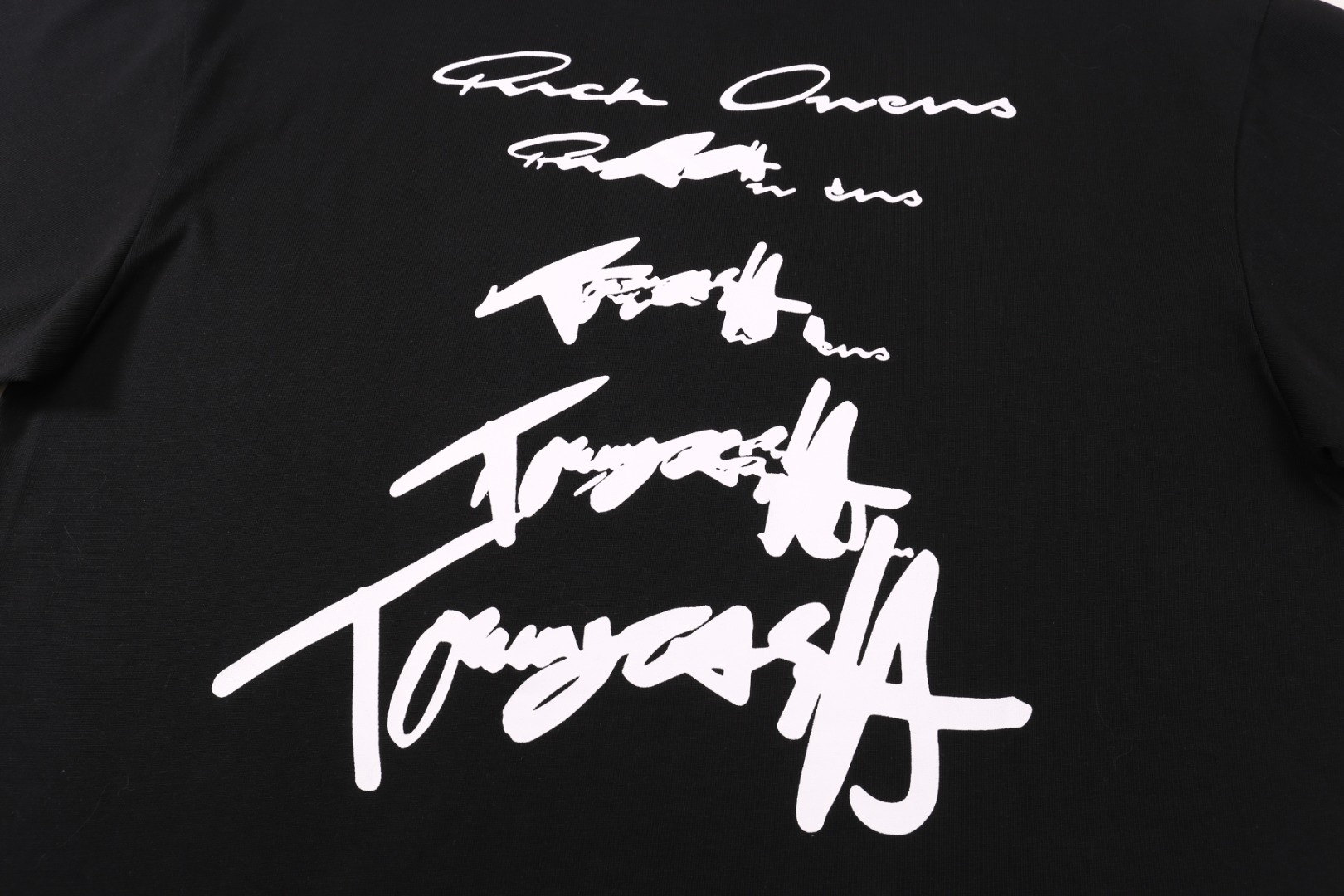 高版本MaisonMargiela/马吉拉 x Tommy Cash联名款刺绣字母短袖