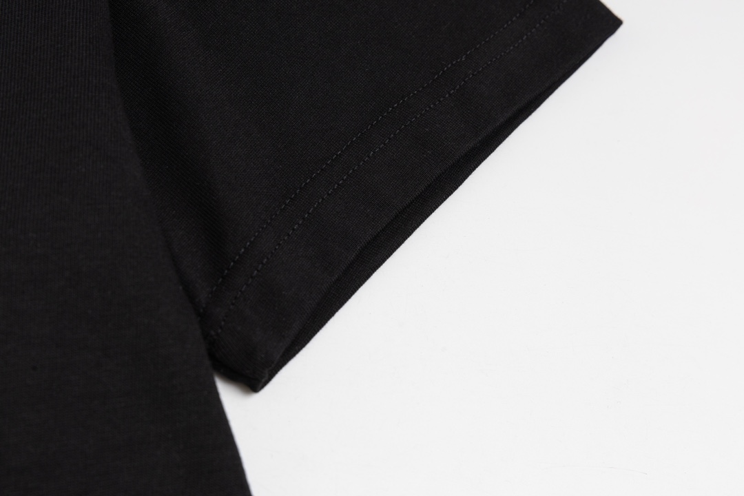 高版本Chrome Hearts克罗心 金属+烫钻十字短袖-Chinese UA Cheap High Quatity Brand Clothes Bags handbags Sneakers wholesale wholesaler seller from China Factory suppliers Fashion Clothing Shoes best Quality Beautiful Price 高版本Chrome Hearts克罗心 金属+烫钻十字短袖