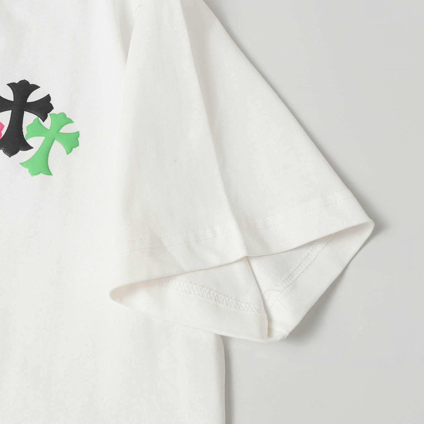 高版本Chrome Hearts克罗心 七彩十字印花短袖-Chinese UA Cheap High Quatity Brand Clothes Bags handbags Sneakers wholesale wholesaler seller from China Factory suppliers Fashion Clothing Shoes best Quality Beautiful Price 高版本Chrome Hearts克罗心 七彩十字印花短袖