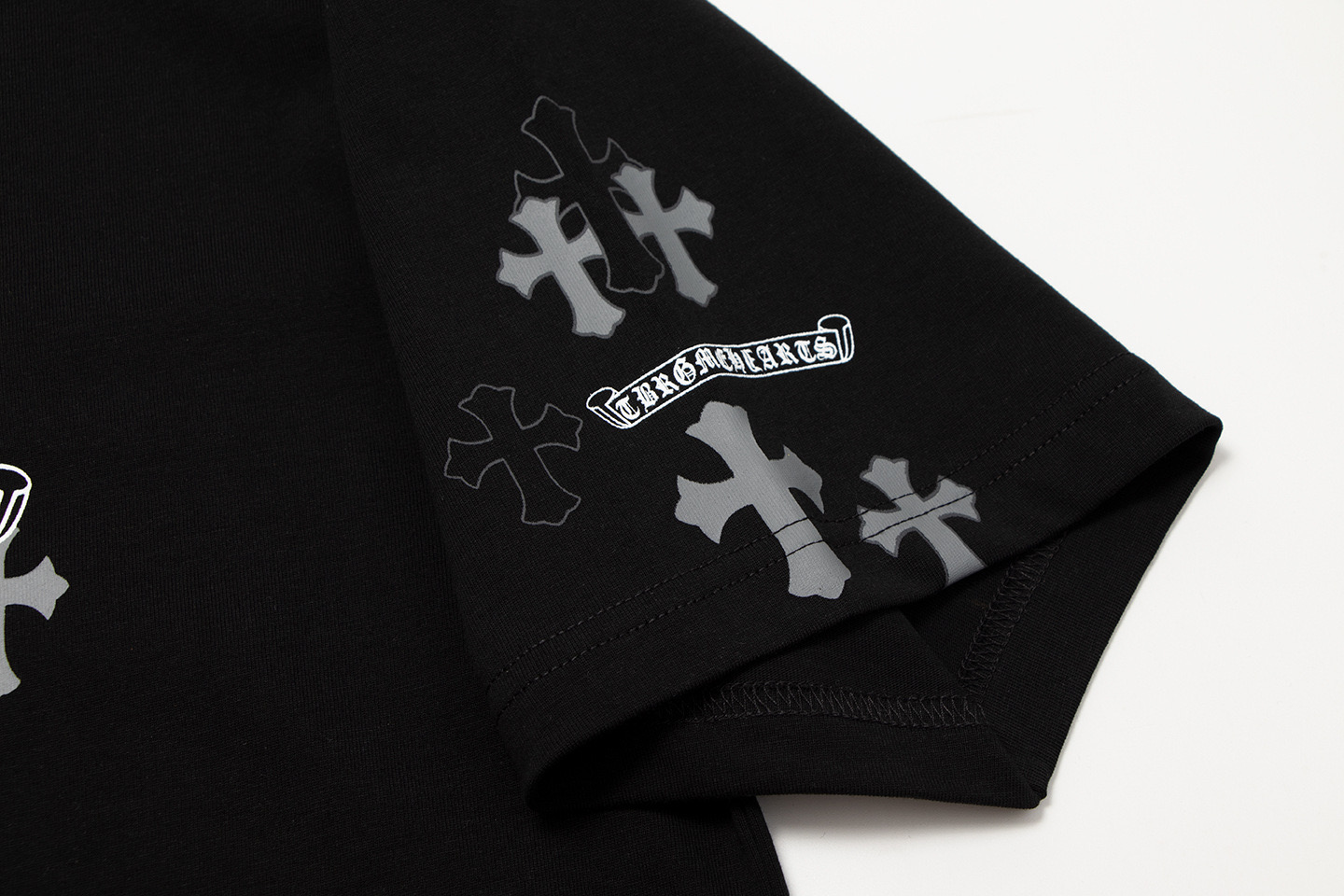 高版本Chrome Hearts克罗心 贴布+金属十字架短袖-High Quatity Cheap Brand wholesale wholesaler seller Clothes Bags handbags Sneakers Top Fashion Clothing Shoes from China Factory Chinese suppliers best Quality Beautiful Price 高版本Chrome Hearts克罗心 贴布+金属十字架短袖