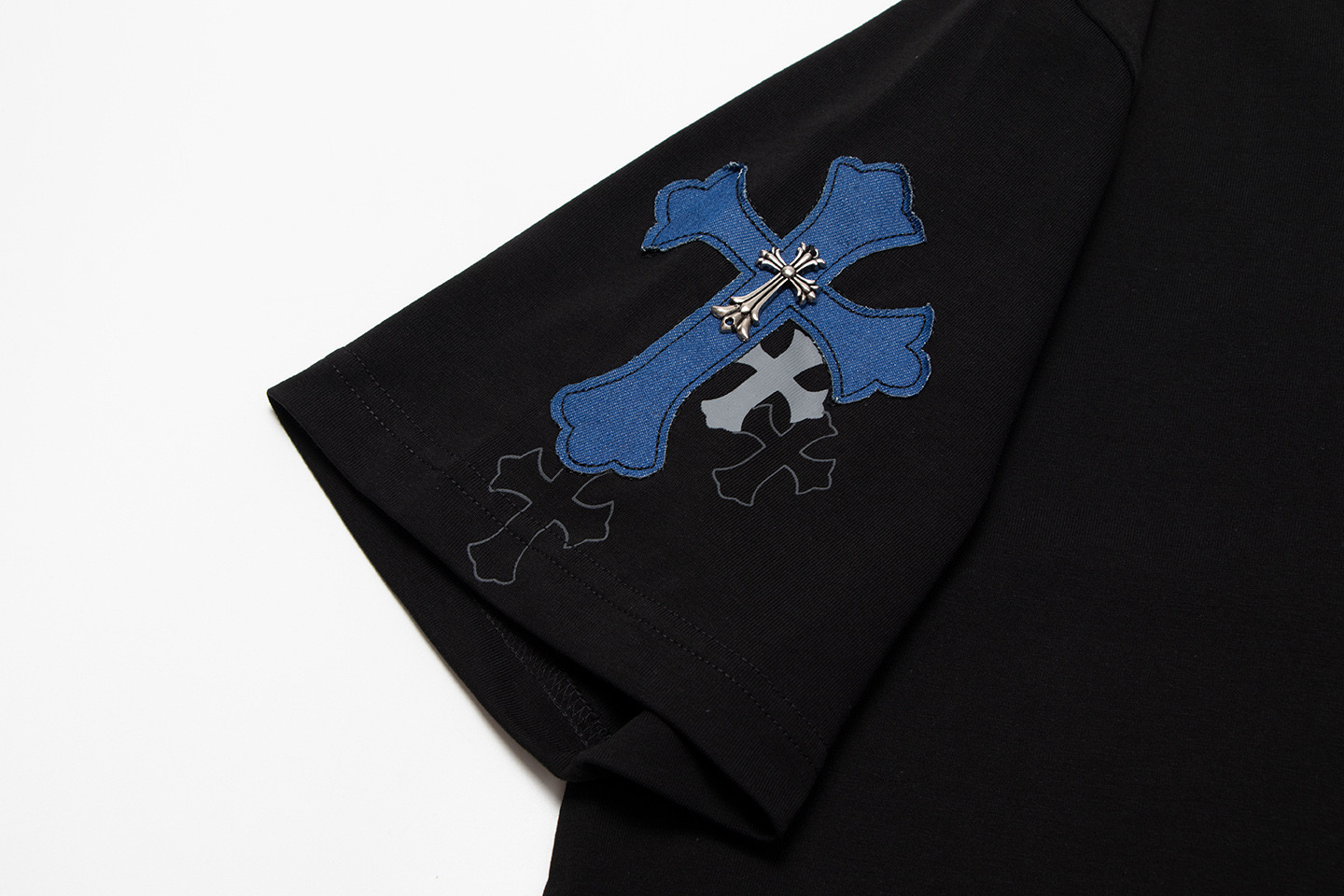 高版本Chrome Hearts克罗心 贴布+金属十字架短袖-High Quatity Cheap Brand wholesale wholesaler seller Clothes Bags handbags Sneakers Top Fashion Clothing Shoes from China Factory Chinese suppliers best Quality Beautiful Price 高版本Chrome Hearts克罗心 贴布+金属十字架短袖