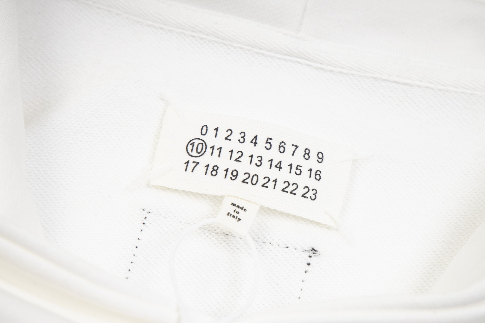 高版本MaisonMargiela/马吉拉 胶带数字印花连帽卫衣-Chinese UA Cheap High Quatity Brand Clothes Bags handbags Sneakers wholesale wholesaler seller from China Factory suppliers Fashion Clothing Shoes best Quality Beautiful Price 高版本MaisonMargiela/马吉拉 胶带数字印花连帽卫衣