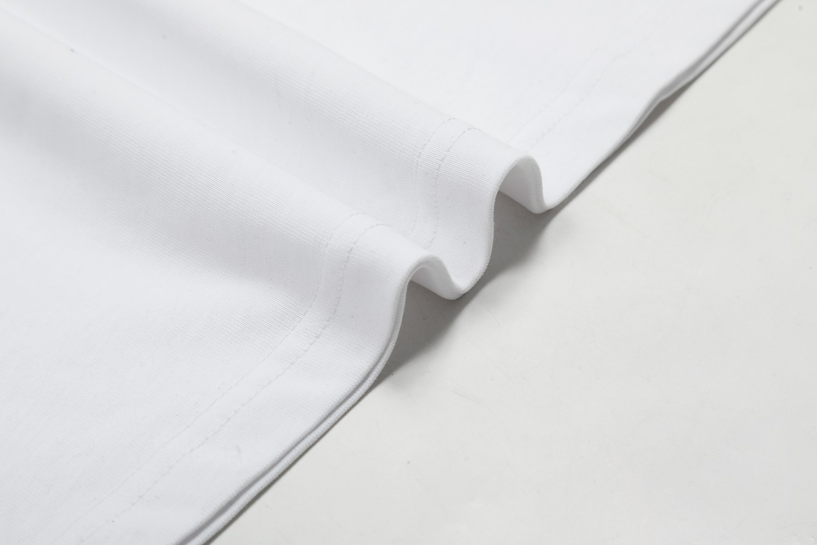 高版本Chrome Hearts克罗心 梵文十字大翅膀发泡印花短袖-Chinese UA Cheap High Quatity Brand Clothes Bags handbags Sneakers wholesale wholesaler seller from China Factory suppliers Fashion Clothing Shoes best Quality Beautiful Price 高版本Chrome Hearts克罗心 梵文十字大翅膀发泡印花短袖