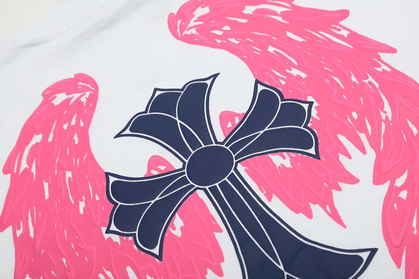 高版本Chrome Hearts克罗心 梵文十字大翅膀发泡印花短袖-Chinese UA Cheap High Quatity Brand Clothes Bags handbags Sneakers wholesale wholesaler seller from China Factory suppliers Fashion Clothing Shoes best Quality Beautiful Price 高版本Chrome Hearts克罗心 梵文十字大翅膀发泡印花短袖