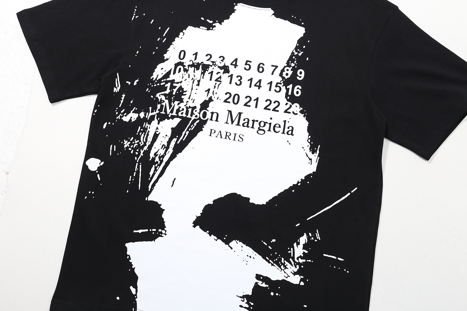 高版本MaisonMargiela/马吉拉 黑白泼墨涂鸦短袖