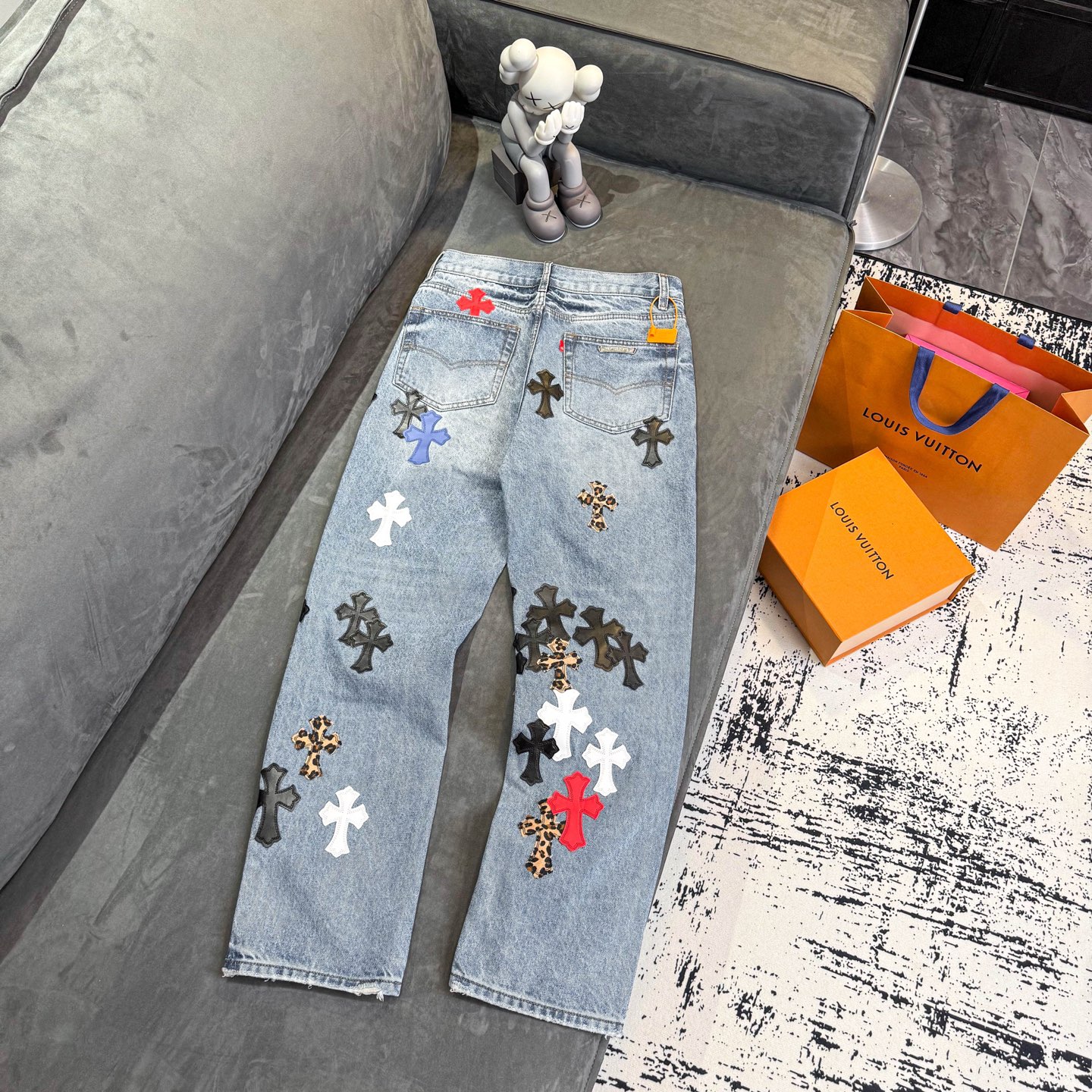 高版本Chrome hearts克罗心 牛王多彩皮标十字做旧牛仔裤