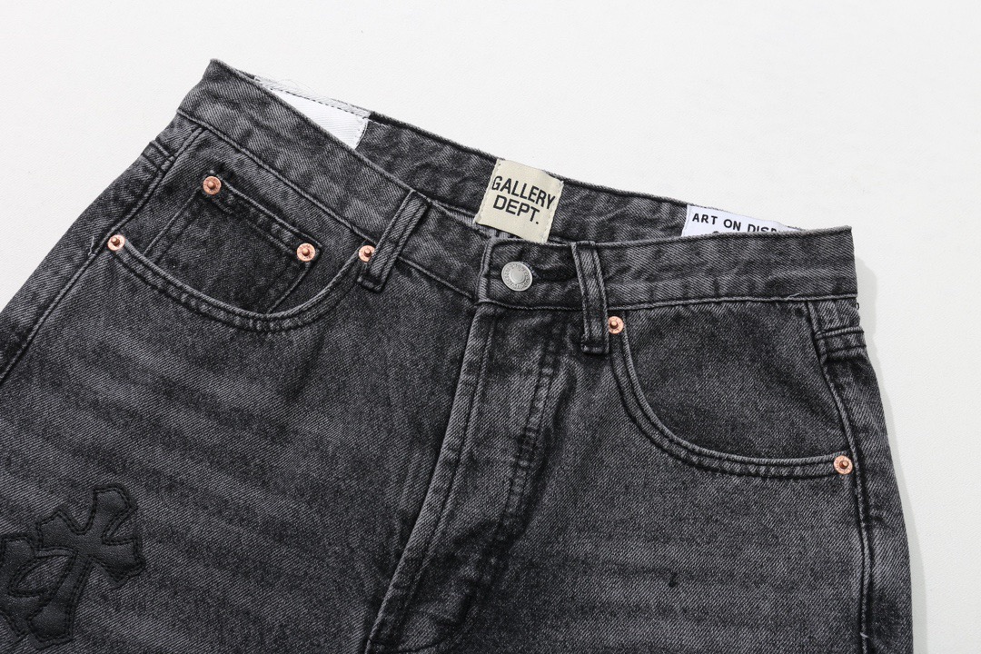 高版本Chrome hearts克罗心 x Gallery Dept 联名皮标十字拼接微喇牛仔裤