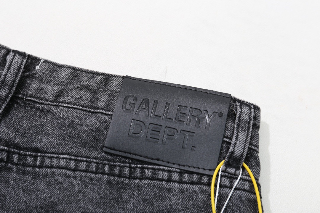 高版本Chrome hearts克罗心 x Gallery Dept 联名皮标十字拼接微喇牛仔裤