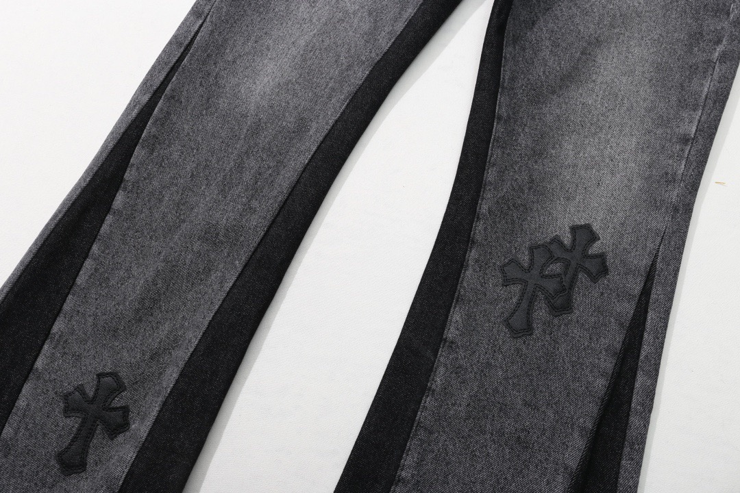 高版本Chrome hearts克罗心 x Gallery Dept 联名皮标十字拼接微喇牛仔裤