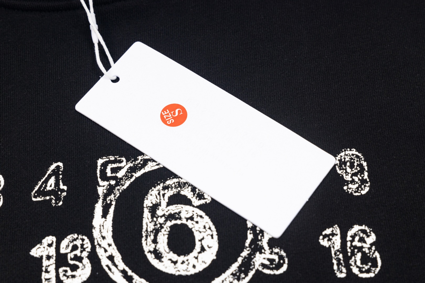 高版本MaisonMargiela/马吉拉 涂鸦数字印花圆领卫衣-Chinese UA Cheap High Quatity Brand Clothes Bags handbags Sneakers wholesale wholesaler seller from China Factory suppliers Fashion Clothing Shoes best Quality Beautiful Price 高版本MaisonMargiela/马吉拉 涂鸦数字印花圆领卫衣