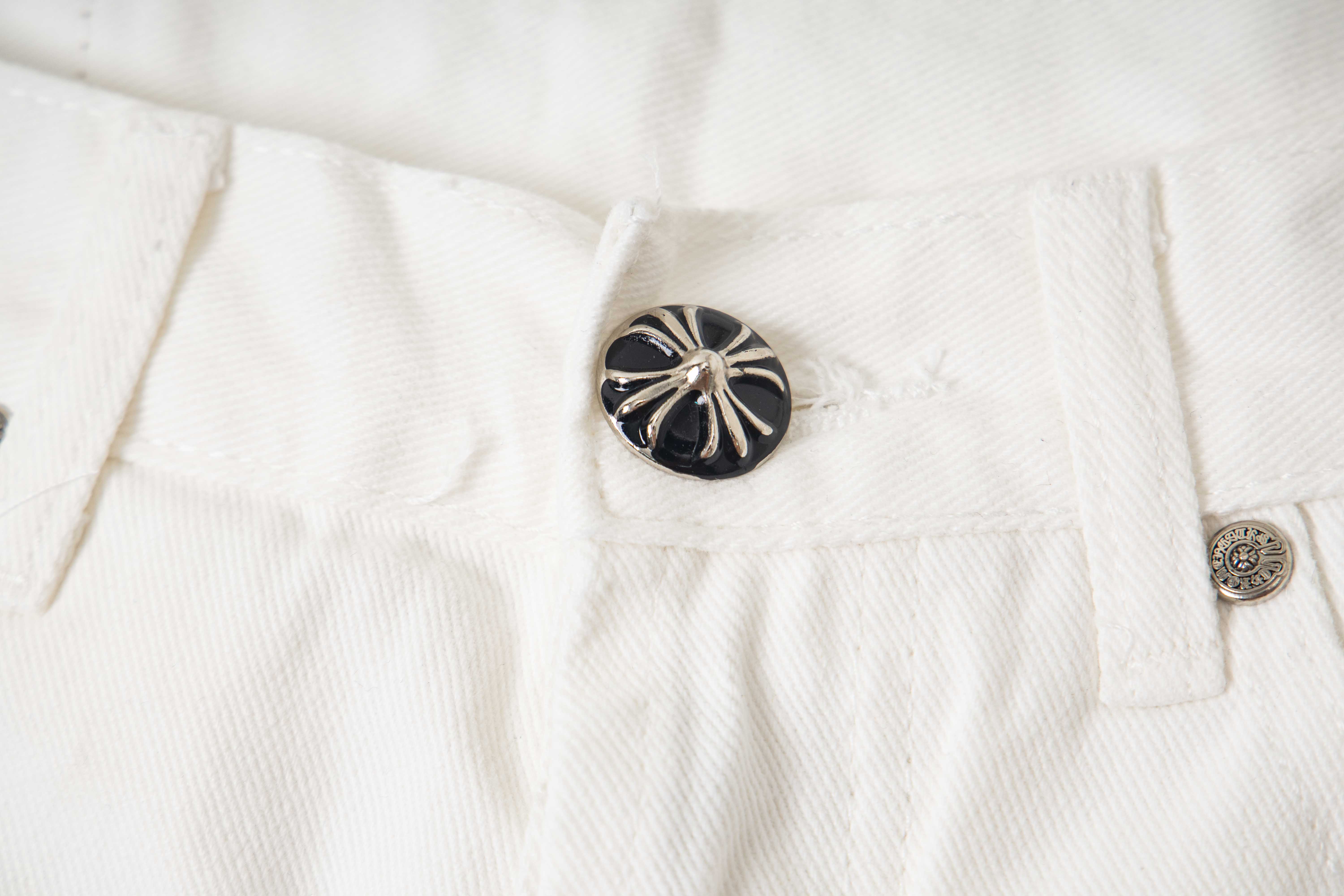 高版本Chrome Hearts克罗心 迈阿密限定冰蓝皮标十字牛仔裤-Chinese UA Cheap High Quatity Brand Clothes Bags handbags Sneakers wholesale wholesaler seller from China Factory suppliers Fashion Clothing Shoes best Quality Beautiful Price 高版本Chrome Hearts克罗心 迈阿密限定冰蓝皮标十字牛仔裤