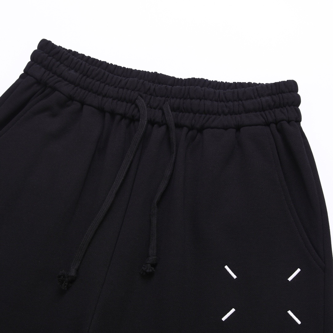 高版本MaisonMargiela/马吉拉 数字刺绣短裤