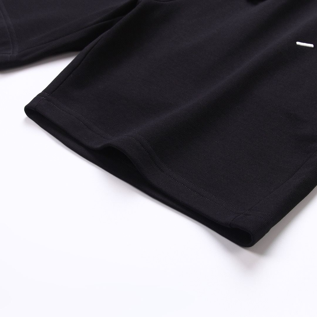 高版本MaisonMargiela/马吉拉 数字刺绣短裤