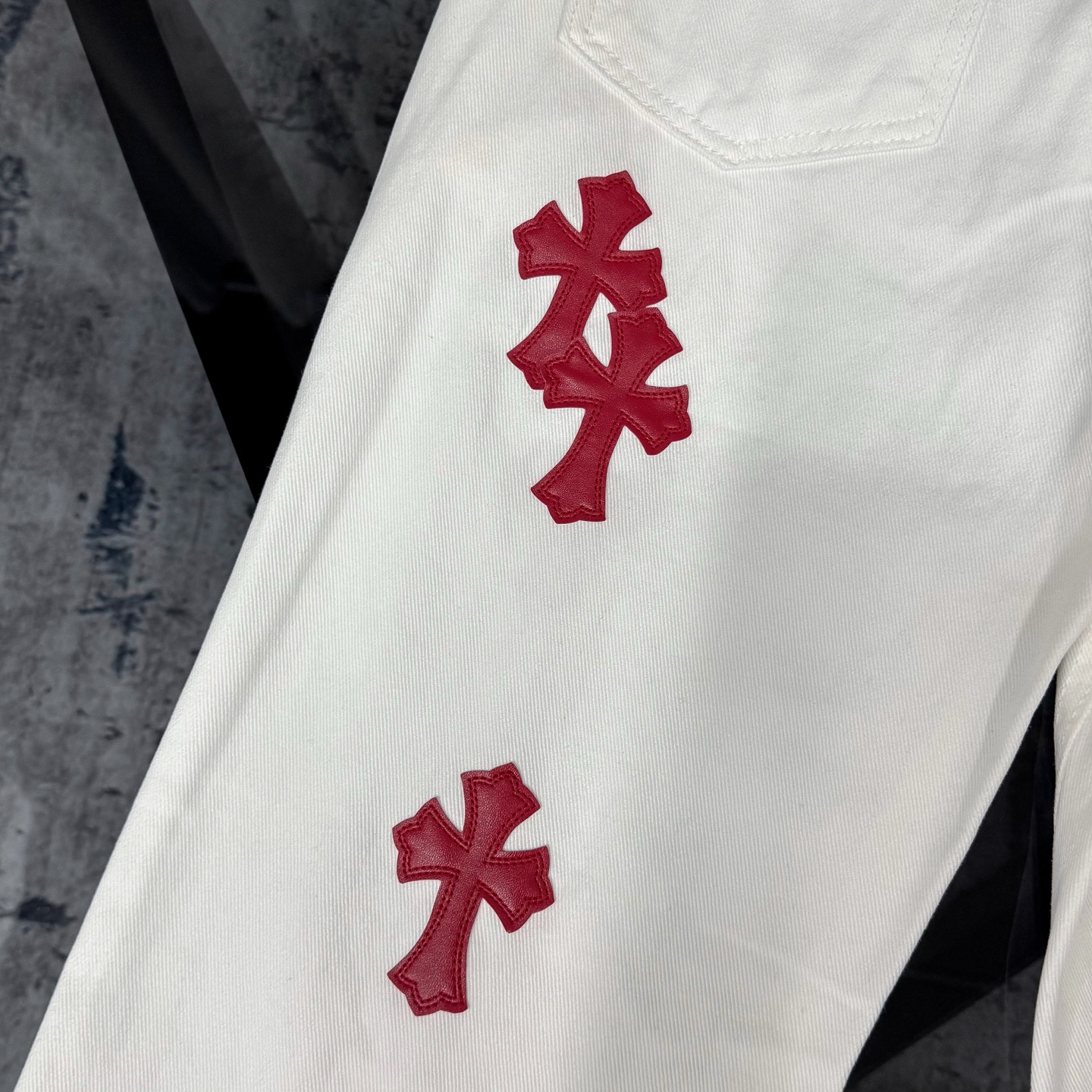 高版本Chrome Hearts克罗心 迈阿密限定粉皮标十字牛仔裤