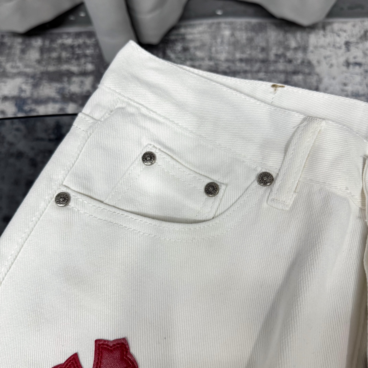 高版本Chrome Hearts克罗心 迈阿密限定粉皮标十字牛仔裤