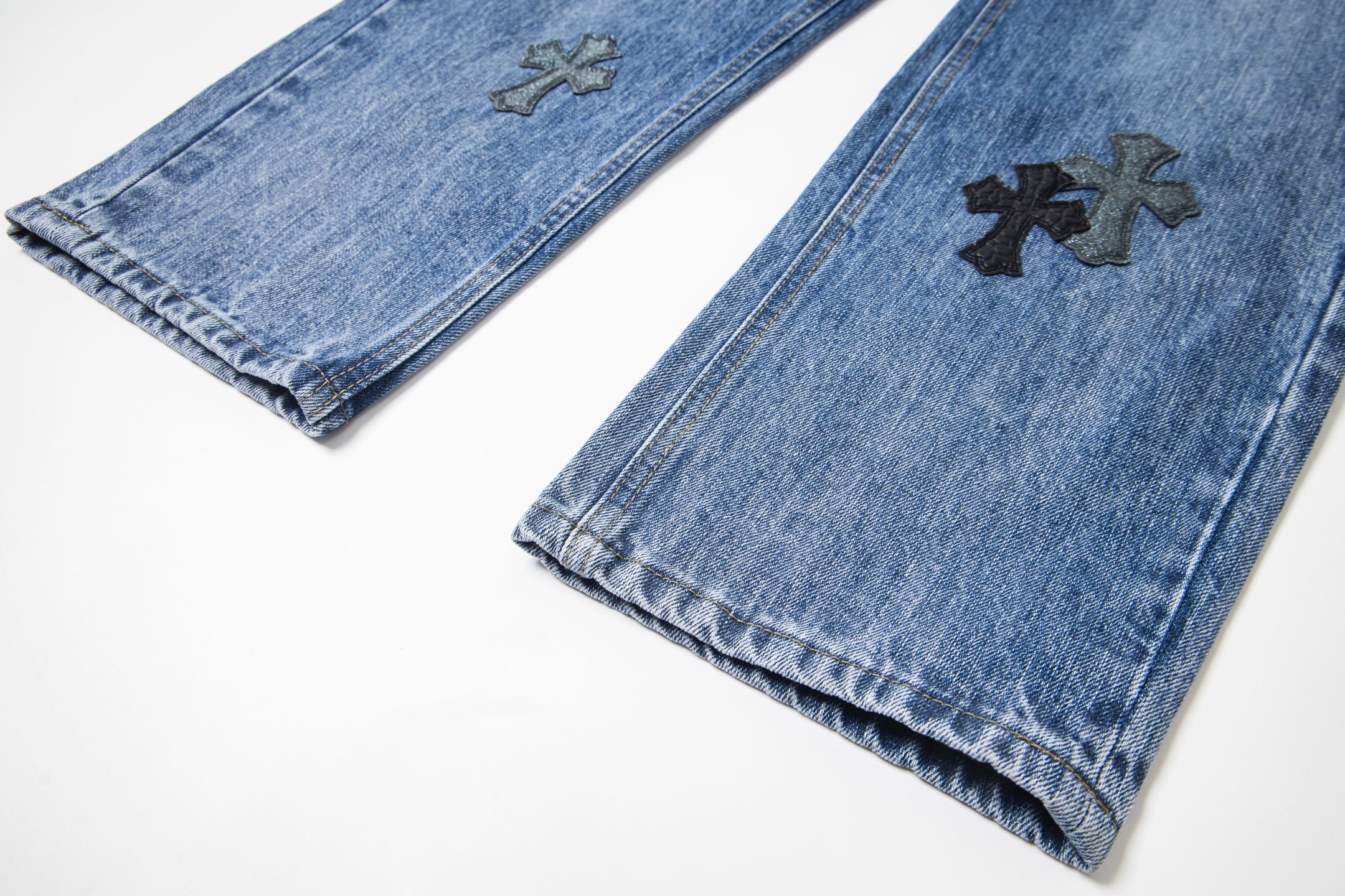高版本Chrome Hearts克罗心 星空皮标十字水洗做旧牛仔裤