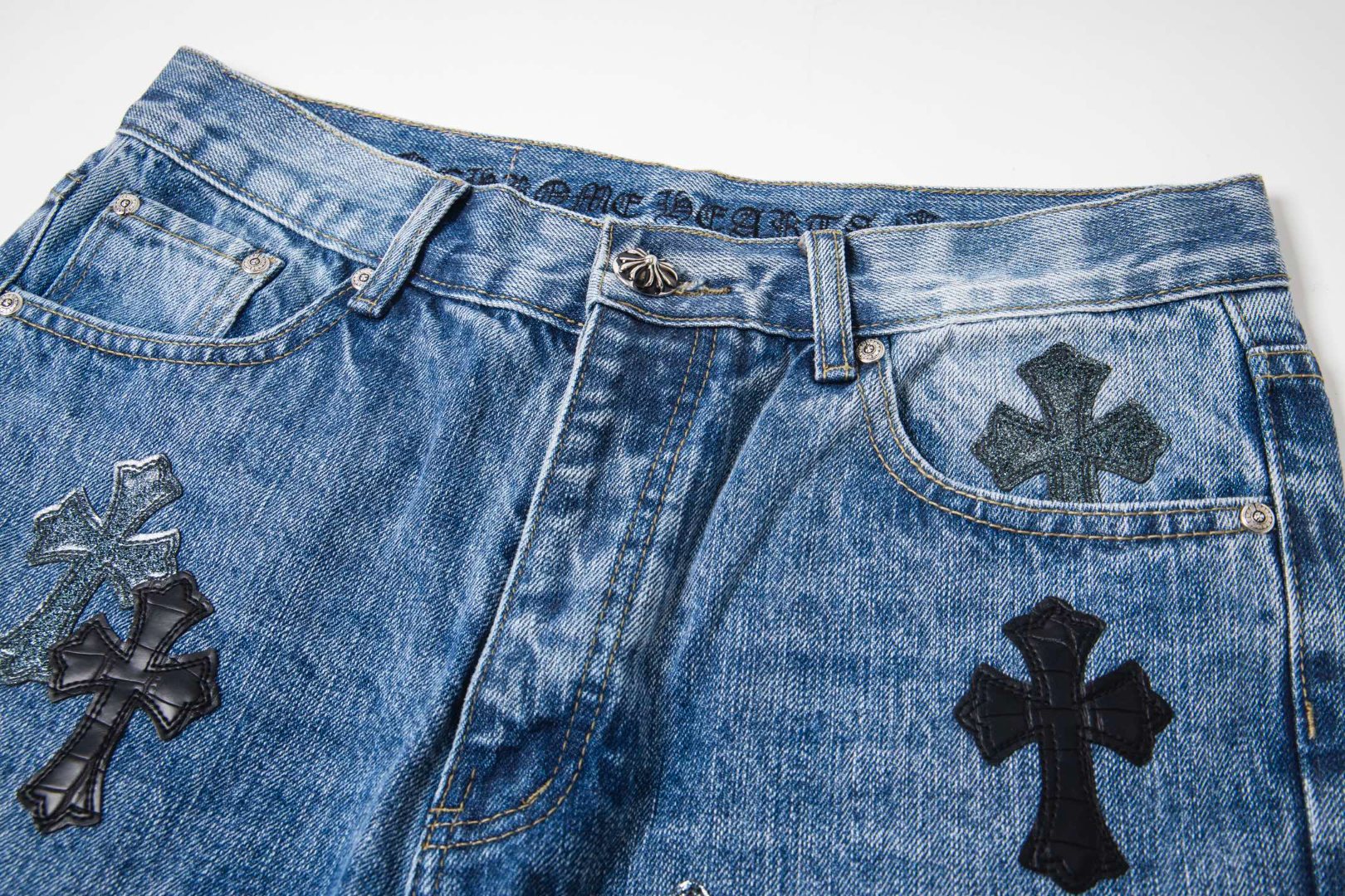高版本Chrome Hearts克罗心 星空皮标十字水洗做旧牛仔裤