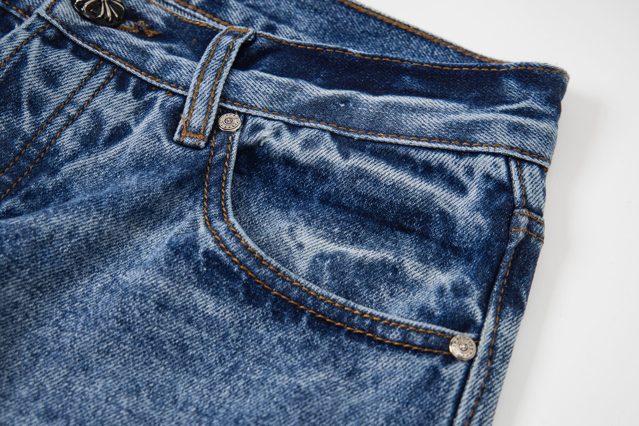 高版本Chrome Hearts克罗心 刺绣皮标十字水洗牛仔裤