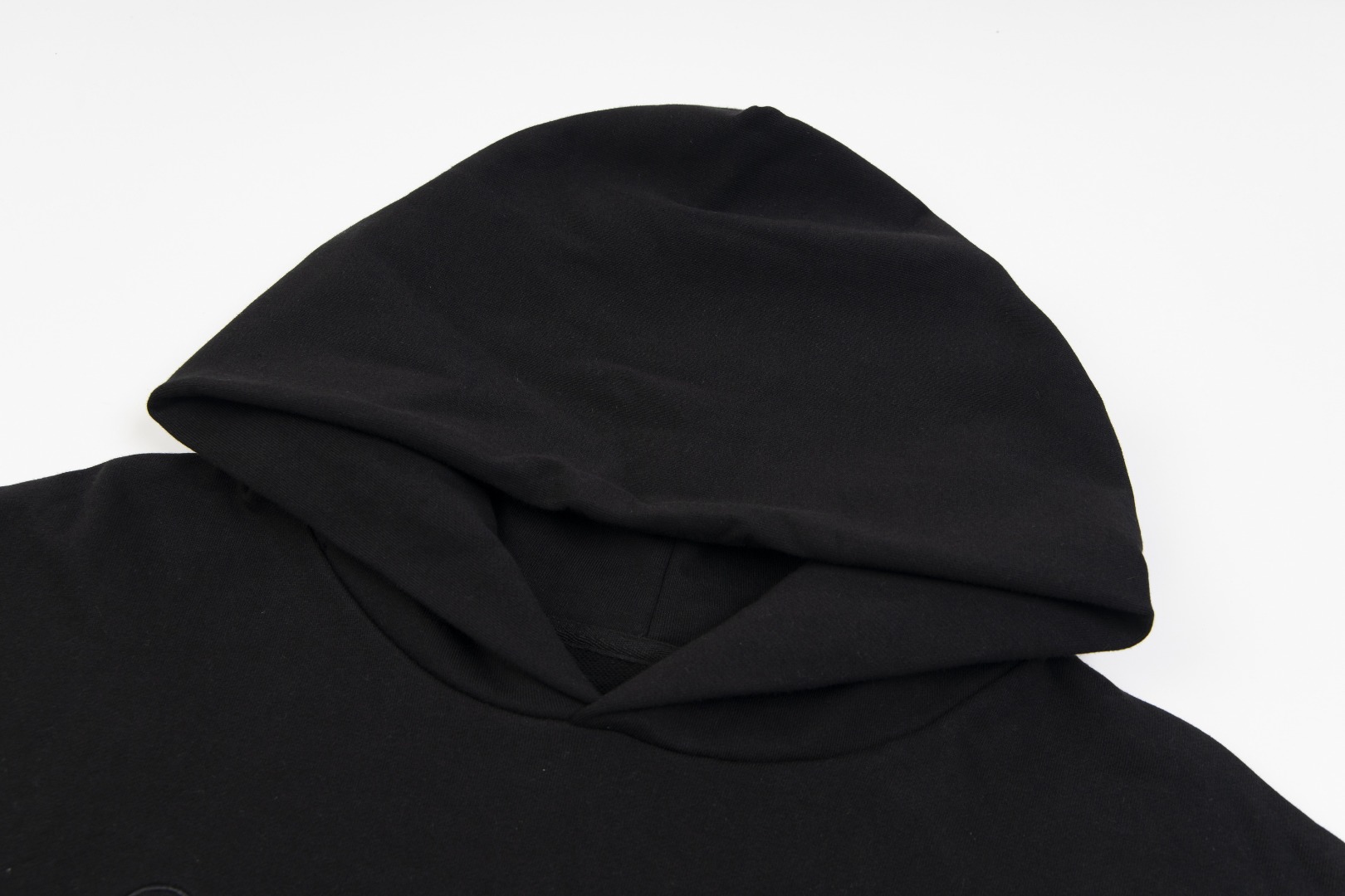 高版本MaisonMargiela/马吉拉 胸前刺绣后背破洞数字连帽卫衣