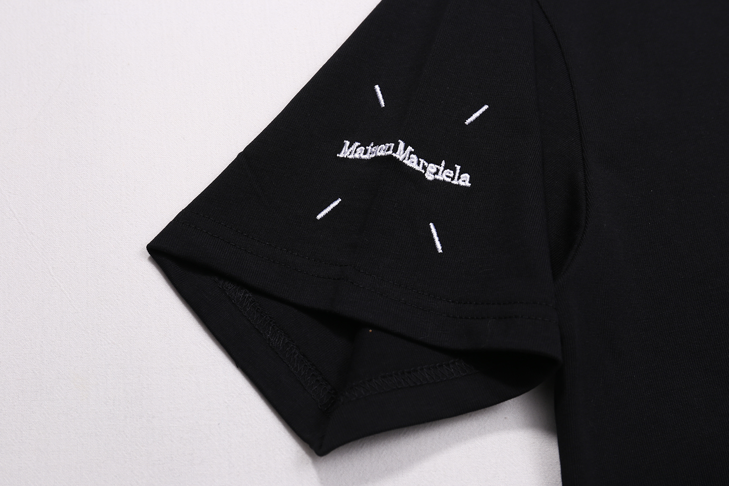 高版本MaisonMargiela/马吉拉 MM6数字印花短袖