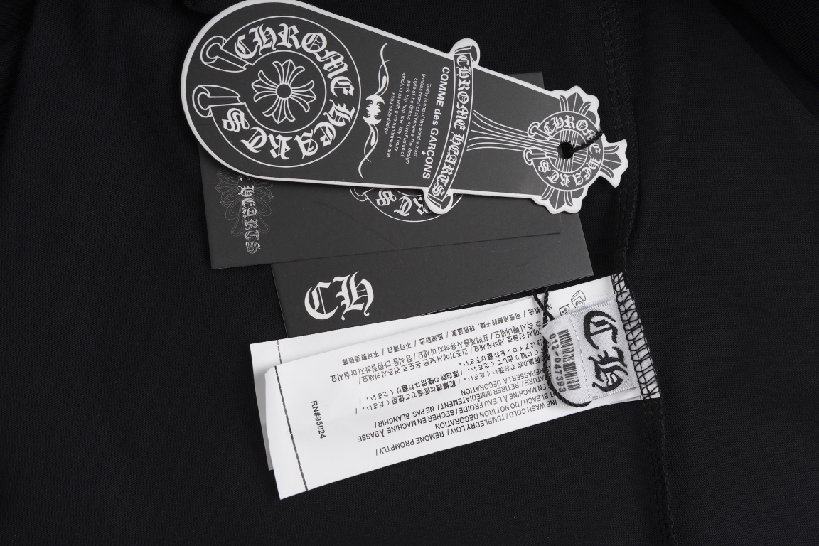高版本Chrome Hearts克罗心 花臂梵文马蹄印花长袖T恤