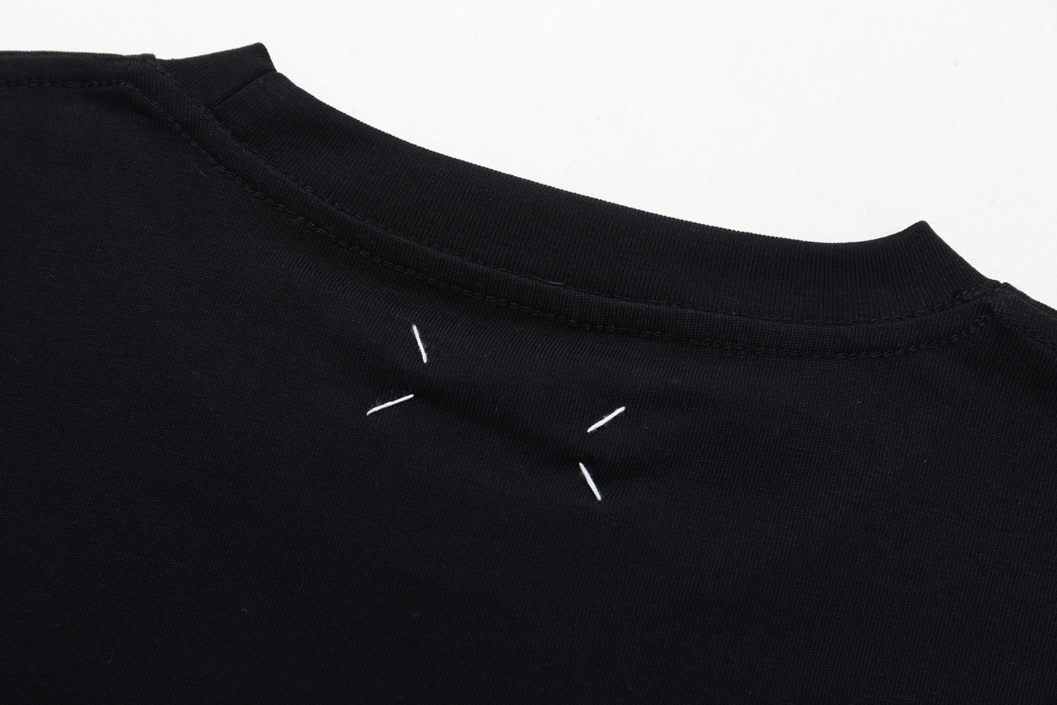 高版本MaisonMargiela/马吉拉 褶皱报纸印花短袖-Chinese UA Cheap High Quatity Brand Clothes Bags handbags Sneakers wholesale wholesaler seller from China Factory suppliers Fashion Clothing Shoes best Quality Beautiful Price 高版本MaisonMargiela/马吉拉 褶皱报纸印花短袖