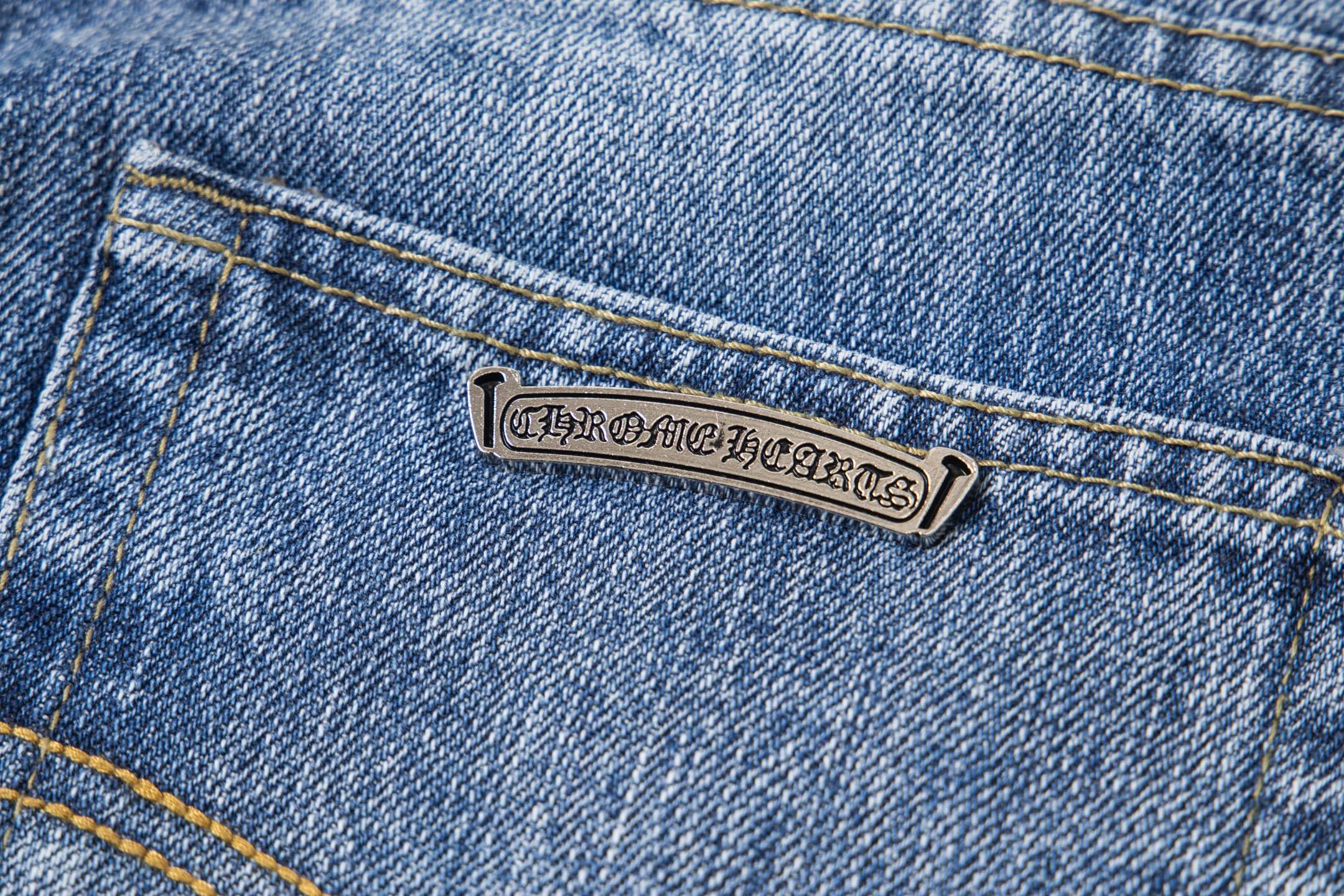 高版本Chrome Hearts克罗心 皮标十字水洗刺绣牛仔裤-Chinese UA Cheap High Quatity Brand Clothes Bags handbags Sneakers wholesale wholesaler seller from China Factory suppliers Fashion Clothing Shoes best Quality Beautiful Price 高版本Chrome Hearts克罗心 皮标十字水洗刺绣牛仔裤