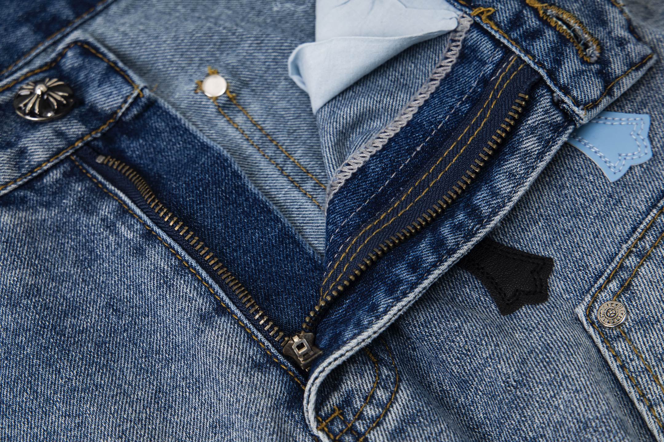 高版本Chrome hearts克罗心 皮标十字伐木裤牛仔裤-Chinese UA Cheap High Quatity Brand Clothes Bags handbags Sneakers wholesale wholesaler seller from China Factory suppliers Fashion Clothing Shoes best Quality Beautiful Price 高版本Chrome hearts克罗心 皮标十字伐木裤牛仔裤