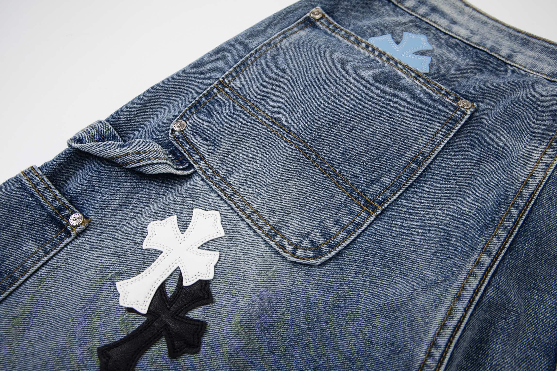 高版本Chrome hearts克罗心 皮标十字伐木裤牛仔裤-Chinese UA Cheap High Quatity Brand Clothes Bags handbags Sneakers wholesale wholesaler seller from China Factory suppliers Fashion Clothing Shoes best Quality Beautiful Price 高版本Chrome hearts克罗心 皮标十字伐木裤牛仔裤