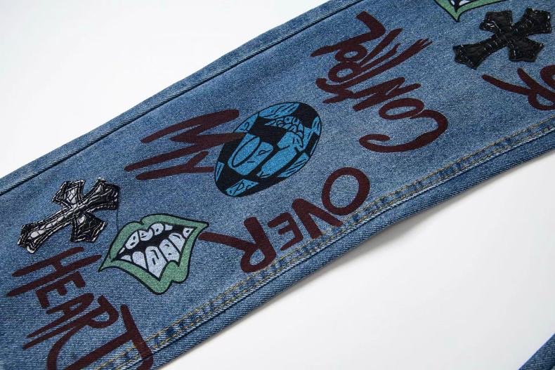 高版本Chrome hearts克罗心 涂鸦皮标十字水洗做旧牛仔裤-Chinese UA Cheap High Quatity Brand Clothes Bags handbags Sneakers wholesale wholesaler seller from China Factory suppliers Fashion Clothing Shoes best Quality Beautiful Price 高版本Chrome hearts克罗心 涂鸦皮标十字水洗做旧牛仔裤