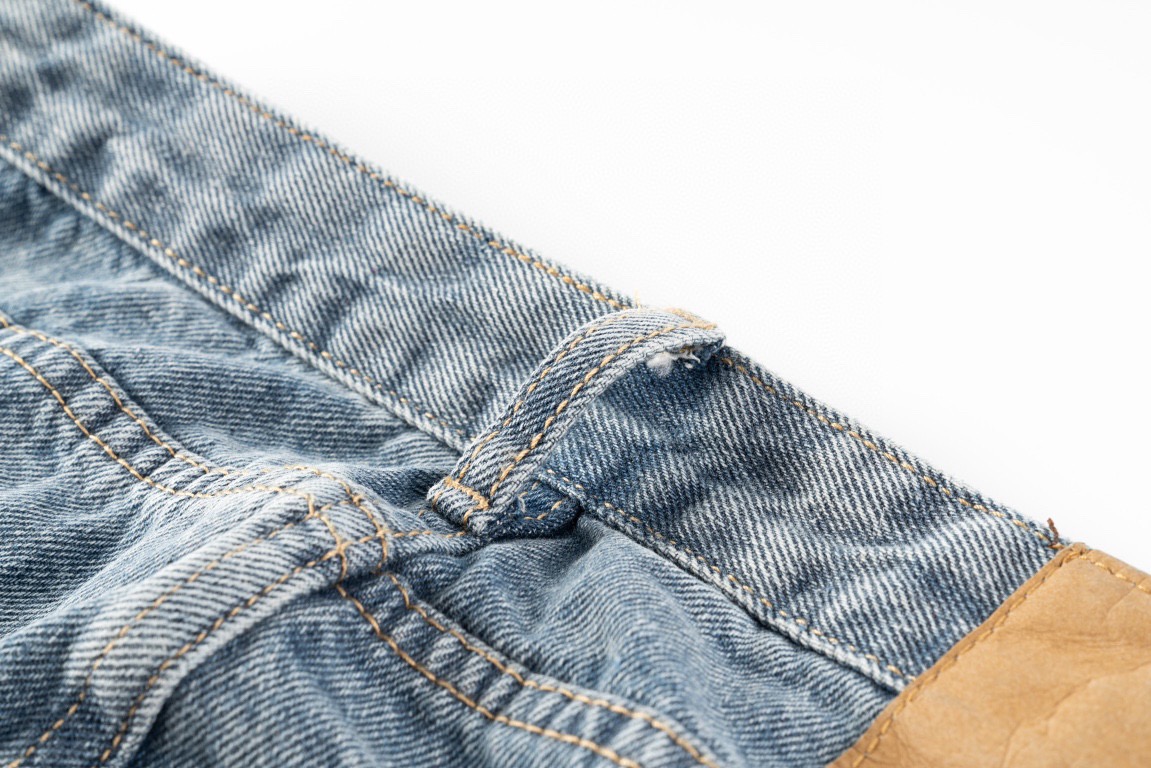 高版本Chrome hearts克罗心 x Gallery Dept 联名皮标十字拼接微喇牛仔裤-Chinese UA Cheap High Quatity Brand Clothes Bags handbags Sneakers wholesale wholesaler seller from China Factory suppliers Fashion Clothing Shoes best Quality Beautiful Price 高版本Chrome hearts克罗心 x Gallery Dept 联名皮标十字拼接微喇牛仔裤