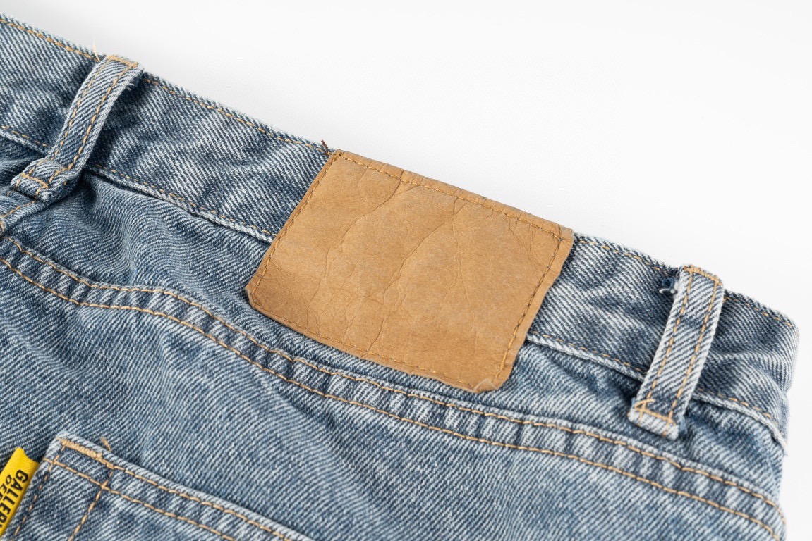 高版本Chrome hearts克罗心 x Gallery Dept 联名皮标十字拼接微喇牛仔裤-Chinese UA Cheap High Quatity Brand Clothes Bags handbags Sneakers wholesale wholesaler seller from China Factory suppliers Fashion Clothing Shoes best Quality Beautiful Price 高版本Chrome hearts克罗心 x Gallery Dept 联名皮标十字拼接微喇牛仔裤