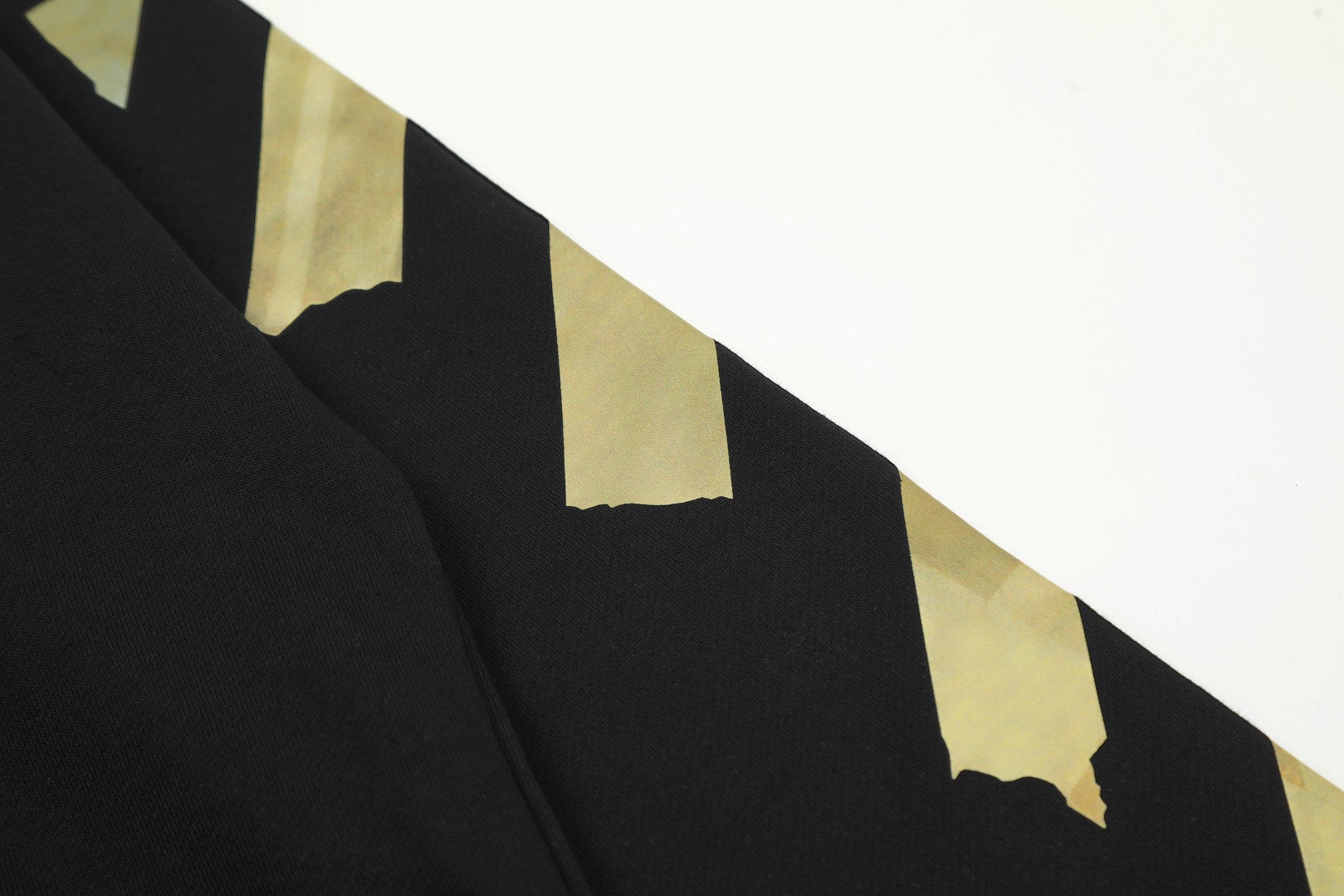 高版本OFF-WHITE C/O VIRGIL ABLOH 胶带箭头印花连帽卫衣-Chinese UA Cheap High Quatity Brand Clothes Bags handbags Sneakers wholesale wholesaler seller from China Factory suppliers Fashion Clothing Shoes best Quality Beautiful Price 高版本OFF-WHITE C/O VIRGIL ABLOH 胶带箭头印花连帽卫衣