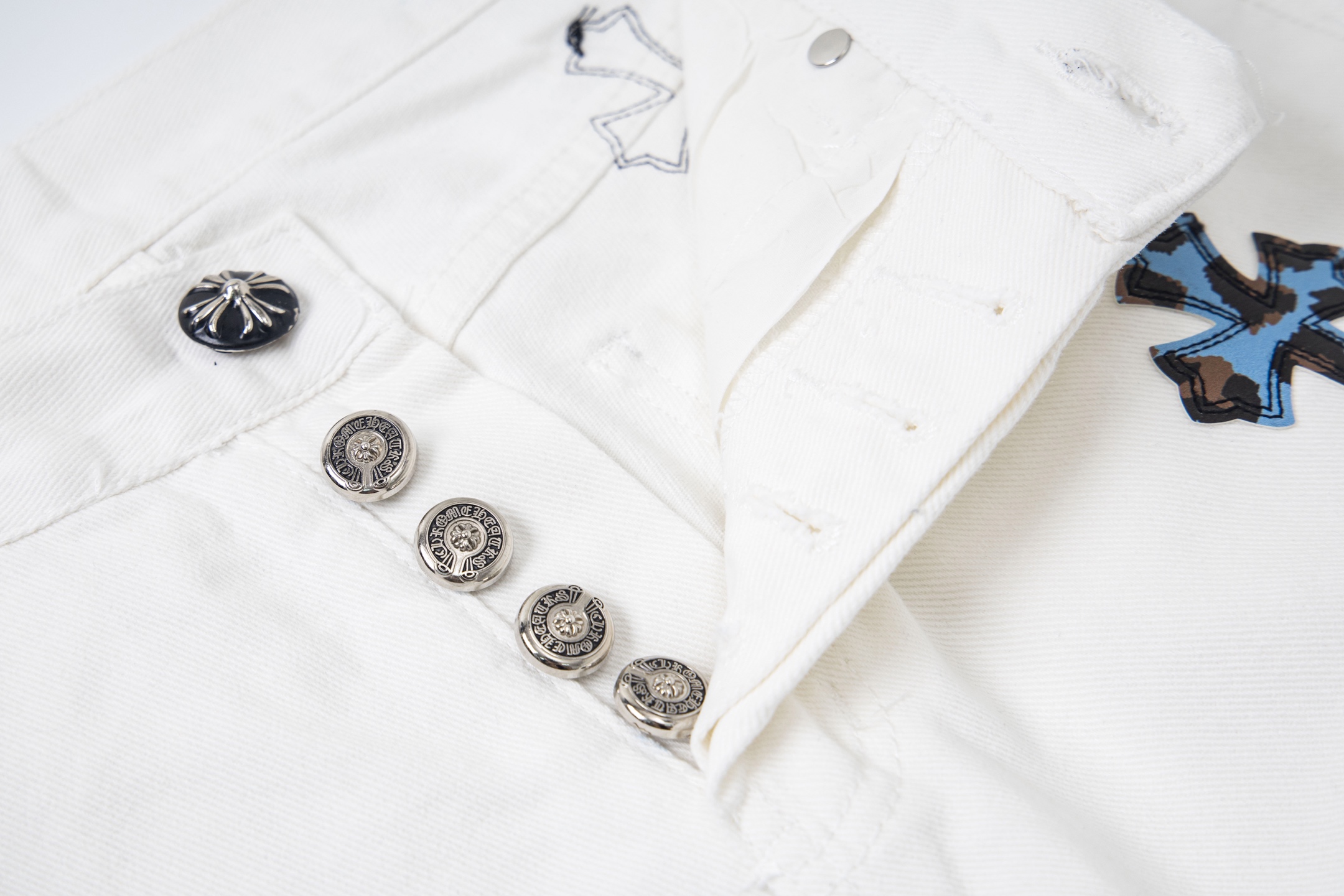 高版本Chrome Hearts克罗心 St Barth限定橙蓝豹纹皮标十字牛仔裤