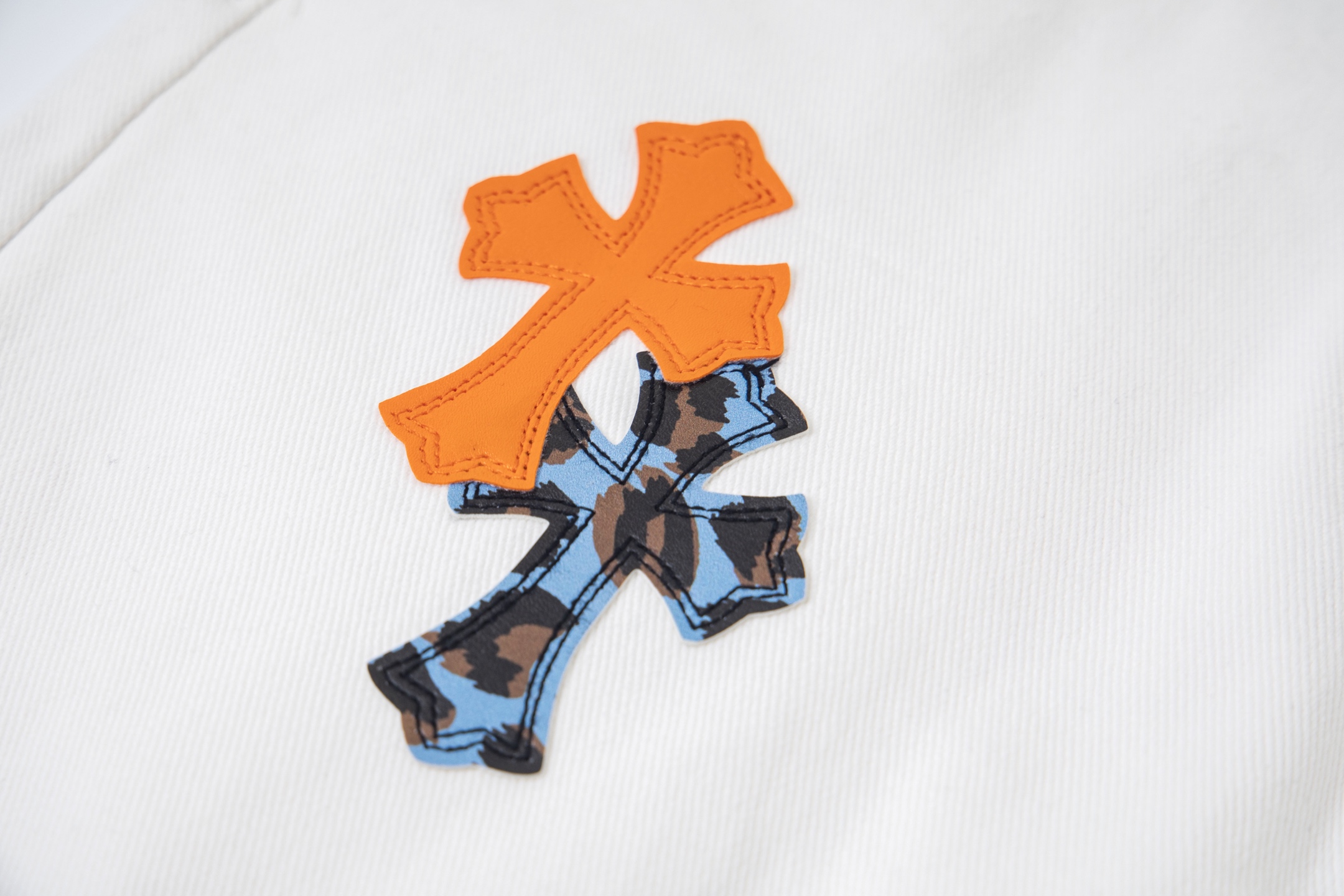 高版本Chrome Hearts克罗心 St Barth限定橙蓝豹纹皮标十字牛仔裤