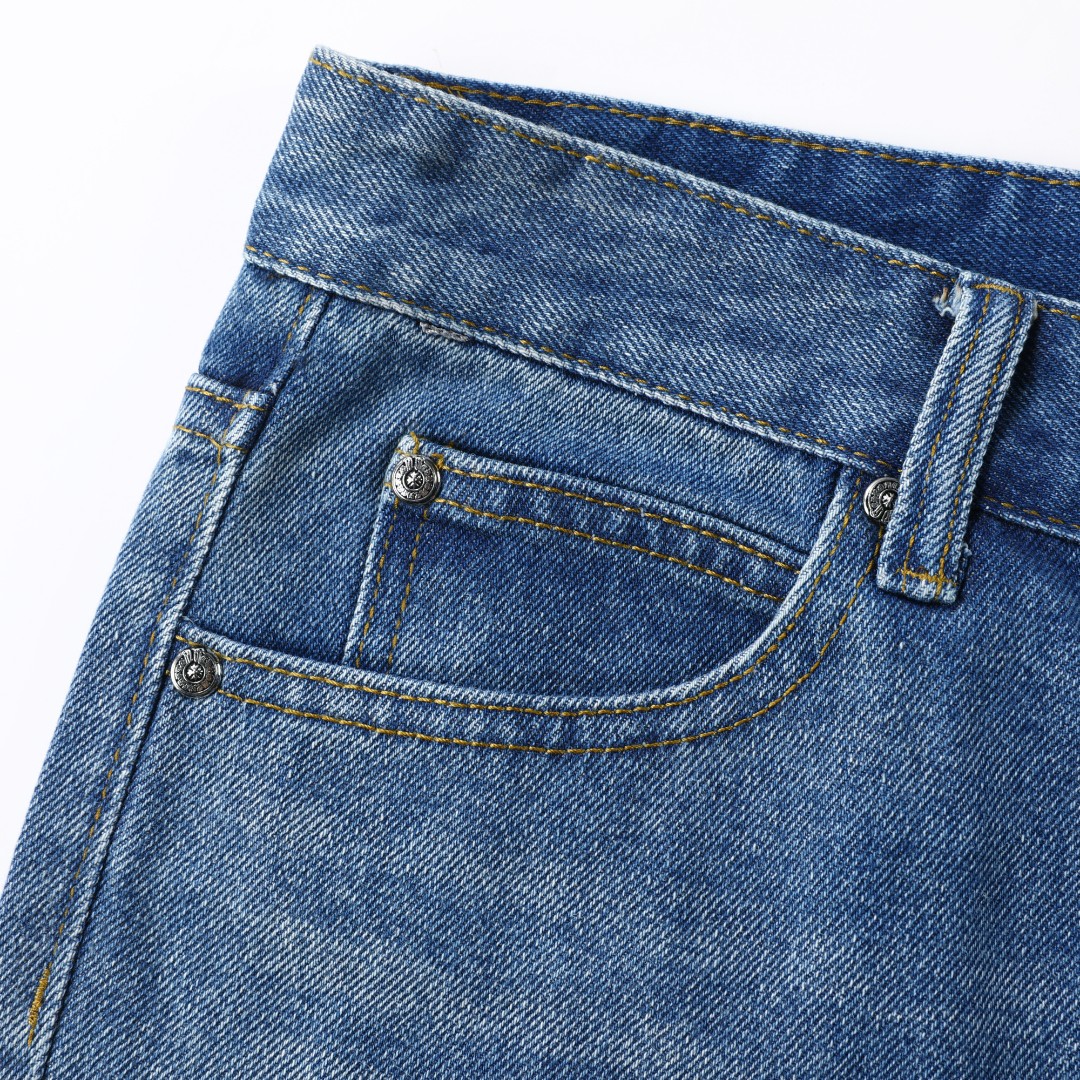 高版本Chrome Hearts克罗心 皮标十字水洗牛仔裤-Chinese UA Cheap High Quatity Brand Clothes Bags handbags Sneakers wholesale wholesaler seller from China Factory suppliers Fashion Clothing Shoes best Quality Beautiful Price 高版本Chrome Hearts克罗心 皮标十字水洗牛仔裤