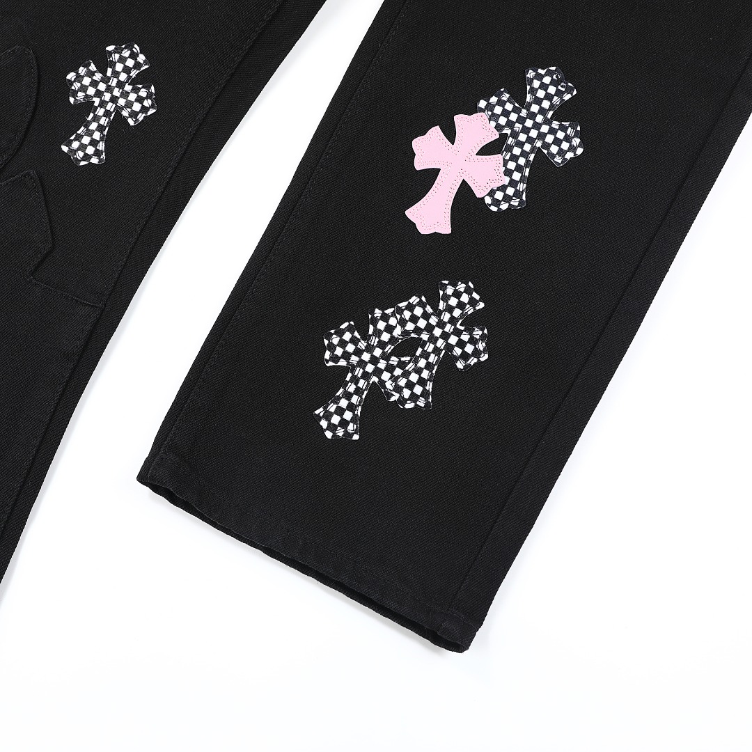 高版本Chrome Hearts克罗心 樱花粉棋盘格十字拼皮牛仔裤-Chinese UA Cheap High Quatity Brand Clothes Bags handbags Sneakers wholesale wholesaler seller from China Factory suppliers Fashion Clothing Shoes best Quality Beautiful Price 高版本Chrome Hearts克罗心 樱花粉棋盘格十字拼皮牛仔裤