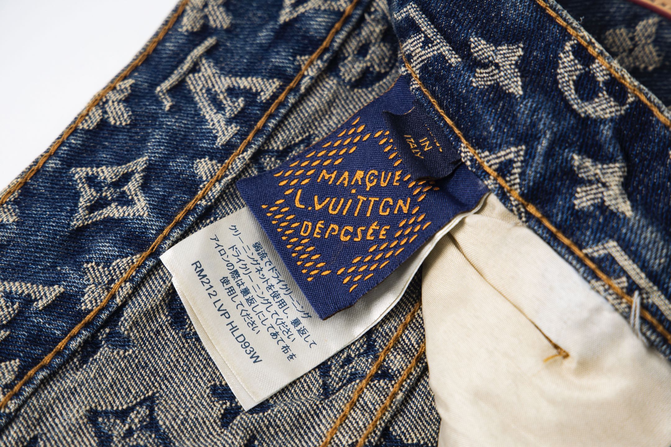 Louis Vuitton路易威登 25SS侧边皮条提花牛仔裤-Chinese UA Cheap High Quatity Brand Clothes Bags handbags Sneakers wholesale wholesaler seller from China Factory suppliers Fashion Clothing Shoes best Quality Beautiful Price Louis Vuitton路易威登 25SS侧边皮条提花牛仔裤